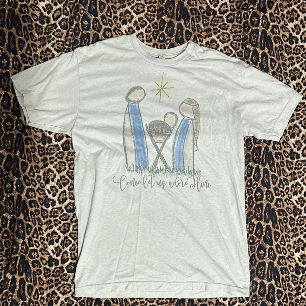 Women’s graphic Christmas tee shirt